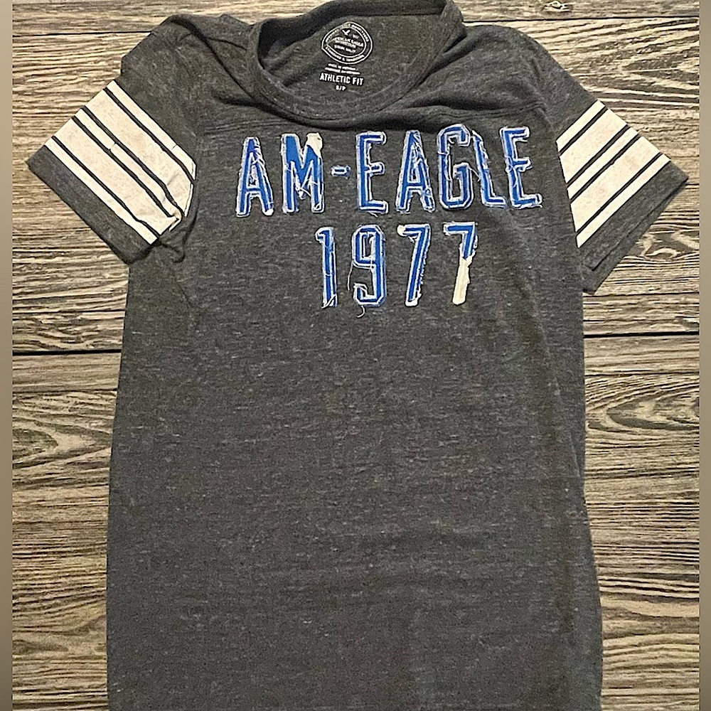 american eagle t-shirt 🩶